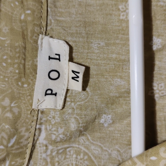 Bandana print POL button up top in camel - Picture 2 of 4